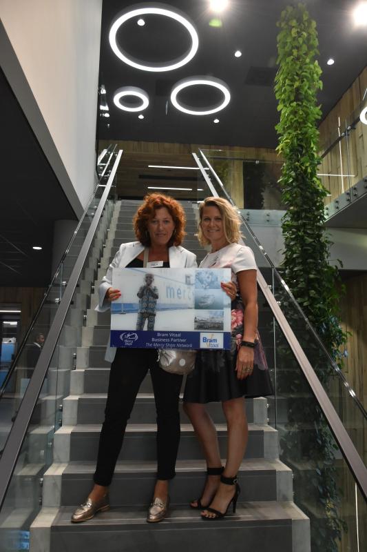 Bram steunt Mercy Ships